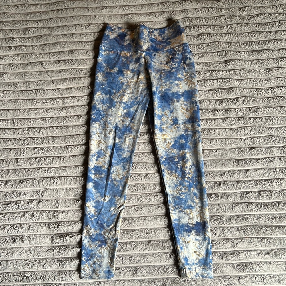 Cute Booty Lounge scrunch butt legging, size xs.